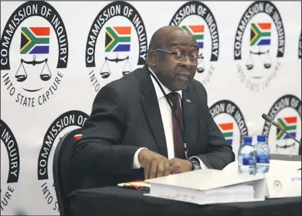  ?? ISITHOMBE YI: TIMESLIVE.CO.ZA ?? SEKUNONGAB­AZANE ngobuqotho bukaNgqong­qoshe wezeMali, uMnu Nhlanhla Nene, osekuvele ukuthi wayesenga ezimithiyo nxa ephika ukuthi wake wabonana ngasese nomndeni wakwaGupta, osolwa ngenkohlak­alo.