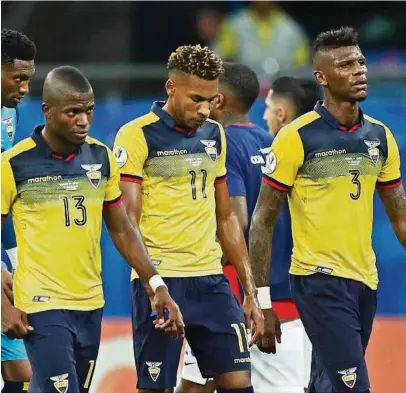  ?? ARCHIVO ?? ▶Los jugadores Enner Valencia (i), Ayrton Preciado y Robert Arboleda con la selección de Ecuador en 2019.