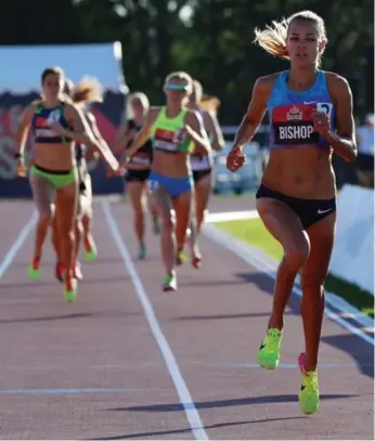  ?? FRED CHARTRAND/THE CANADIAN PRESS ?? Melissa Bishop, of Eganville, Ont., crosses the finish well ahead of the the field in the women’s 800 metres.