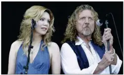  ?? FOTO: MARK HUMPHREY/AP/RITZAU SCANPIX ?? Alison Krauss og Robert Plant kommer omsider til Danmark.