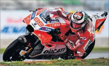  ??  ?? MOTIVACIÓN. Lorenzo espera realizar un gran 2018 junto a Ducati que le permita luchar por el Mundial.