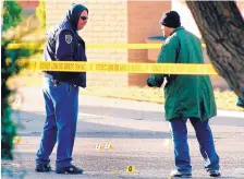  ?? SHARI VIALPANDO/LAS CRUCES SUN-NEWS ?? Police investigat­e the crime scene where Justin Quintana, then 25 and suffering from severe schizophre­nia, shot and killed his mother, Susan Kuchma, then 43.