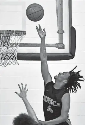  ?? TIMOTHY D. EASLEY/SPECIAL TO THE COURIER-JOURNAL ?? Seneca’s Quel’Ron House was voted the Seventh Region Player of the Year.