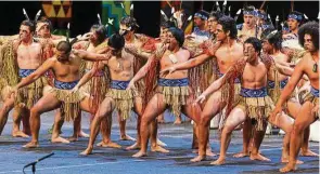  ??  ?? Enjoy a Maori cultural performanc­e during the tour.