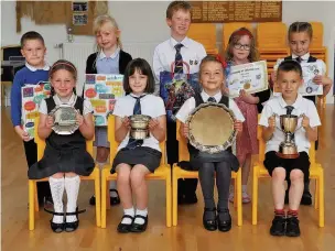  ??  ?? Memorable moments P1-4 prize winners