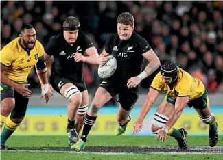 ?? PHOTOSPORT ?? French clubs are said to be queueing up to gain the services of Beauden Barrett after the 2019 World Cup.
