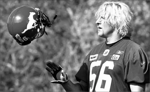  ?? JENELLE SCHNEIDER / CANWEST NEWS SERVICE ?? Scott Coe began his career with the Hamilton Tiger-Cats and tonight can use his old team as a stepping stone as Stampeders try to gain ground on the B. C. Lions.