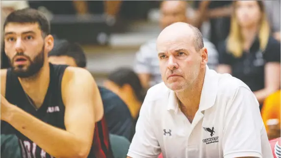  ?? PHOTOS: VALERIE WuTTI/CARLETON UNIVERSITY ?? In addition to serving as director of Carleton University’s basketball programs, Dave Smart has been helping the Ottawa Senators as well.