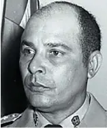  ?? OGM ?? Comodoro Manuel Logroño Contín, jefe de la Marina de Guerra. Se dio de baja en mayo de 1975.