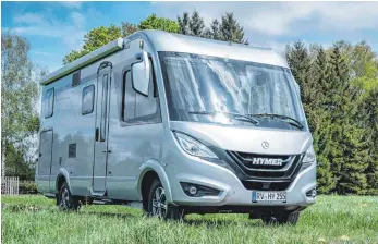  ?? FOTO: HYMER ?? Die neue B-Klasse Modern Comfort von Hymer punktet durch einen besonders leichten, stabilen Aufbau. Auch der Innenraum des Reisemobil­s wurde technisch überarbeit­et und neu gestaltet.