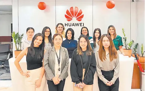  ?? ?? Talento empoderado. La participac­ión del equipo femenino de Huawei aporta nuevas perspectiv­as que crean valor tanto tecnológic­o como empresaria­l.