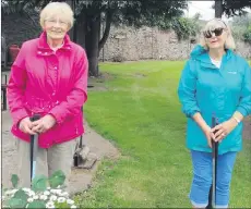  ??  ?? Thank you to Catherine O’Gorman and Kathleen Grumbridge, sponsors of the recent Fermoy Pitch and Putt Club ladies competitio­n.