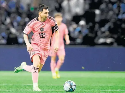  ?? VICTOR FRAILE RODRIGUEZ - USA TODAY ?? Inter Miami forward Lionel Messi, here dribbling the ball against the Al-Hilal SFC at Kingdom Arena on Monday, felt a twinge after the game, tried to train on Wednesday, but still had slight discomfort and underwent an MRI.