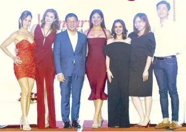  ??  ?? From left: Century Tuna Superbods Ageless 2018 campaign endorsers Ina Raymundo and Sunshine Cruz, Century Pacific Food, Inc. GM Greg Banzon, fellow endorser Alice Dixson, product manager Cheska Sebial, marketing manager Gela Pecson and endorser Paulo...