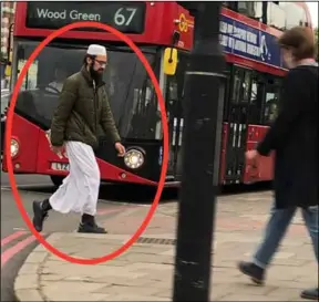  ?? PHOTO: YOUTUBE ?? Violent: Qureshi (circled) seen before one of his attacks