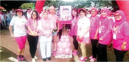  ??  ?? HAMISA songowian Komiti Tawau Kota Kinabalu Pink Ribbon.