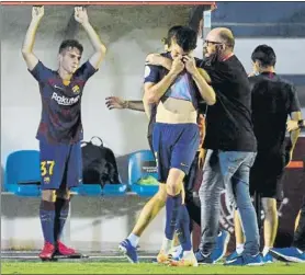  ?? FOTO: M.MONTILLA ?? Desconsola­dos
Los jóvenes del Barça B no pudieron evitar las lágrimas al final