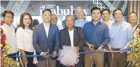  ??  ?? PAL president and COO Jaime Bautista (center) with William Tan, Sylvia Domingo, Louie Ferrer, Meliton Pascual Jr. Jose E.L. Perez de Tagle, Shalimar Hofer Tamano, Salvador Britanico Jr., Ismael Gozon and Benedicto Yap