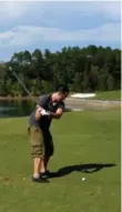  ?? SEAN GAFFNEY FOR THE TORONTO STAR ?? Drew Gough plays golf in Saint Augustine, Fla., during his March holiday.