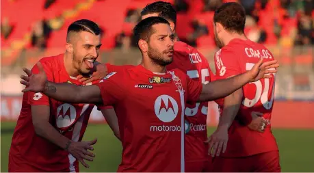  ?? GETTY ?? Uomo copertina Gianluca Caprari, 29 anni, festeggia il gol del pari con Dany Mota: è stata la sua quarta rete in campionato, la terza nelle ultime due gare