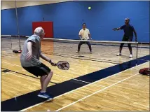  ?? BEN SZILAGY — FOR MEDIANEWS GROUP ?? Troy residents begin a game of Pickleball at the Troy Community Center. The City of Troy has supported the sport since 2009.