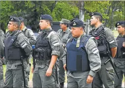  ??  ?? GENDARMERI­A. La fuerza se encargará de que se cumplan los contenidos planteados para todo el proyecto en marcha.