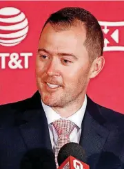  ?? SISNEY, THE OKLAHOMAN]
[PHOTO BY STEVE ?? Lincoln Riley is announced as the new head football coach at Oklahoma after Bob Stoops’ retirement.