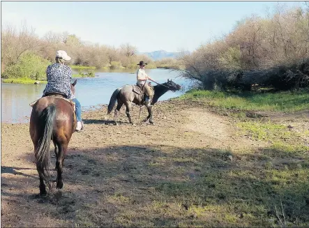  ?? MICHAEL MCCARTHY/SPECIAL TO THE PROVINCE ?? Trails at Ft. McDowell Adventures cross the Rio Verde.