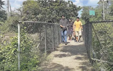  ?? ?? Llamado. Pobladores pidieron al Ministerio de Obras Públicas que atiende su solicitud.