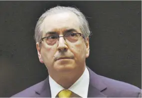  ??  ?? Detenido. Analistas políticos entendiero­n la detención de Eduardo Cunha como preámbulo del arresto al también acusado exmandatar­io Luis Inácio Lula da Silva.