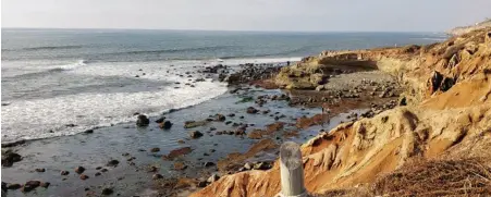  ?? ALL PHOTOS BY HELEN SERAS-HERMAN ?? The rocky intertidal zone at Cabrillo National Monument, which is home to a thriving and diverse marine animal community.