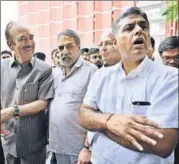  ?? PTI/ARUN SHARMA/HT ?? BJP and Congress leaders come out of the Election Commission of India office in New Delhi on Tuesday.