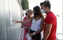  ??  ?? Le lycée Curie affiche  % de réussite au bac en filière générale.