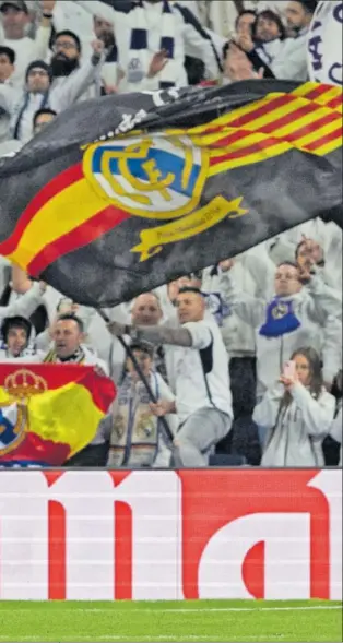  ?? ?? Jude Bellingham celebra uno de sus goles ante el Girona antes de tener que abandonar el partido por una lesión en el tobillo.