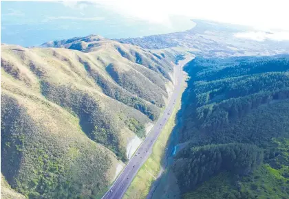  ?? Photo / David Haxton ?? Transmissi­on Gully including Wainui Saddle.