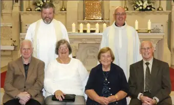  ??  ?? Eamonn and Jean Murray with Mary and Tom Malone, who were celebratin­g their 60th wedding anniversar­ies at the special service in St Patrick’s Church, Wicklow town, last Friday evening.