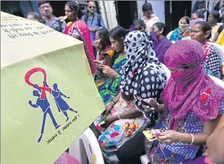  ?? VIJAYANAND GUPTA/HT FILE ?? Sex workers at an AIDS awareness rally in Mumbai. In 2003, around one in 10 female sex workers in India had HIV. The number fell to one in 64 in 2017.