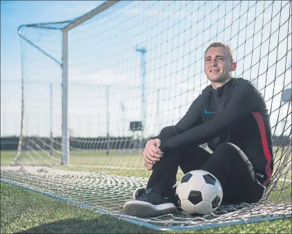  ?? FOTO: PERE PUNTÍ ?? Jasper Cillessen es feliz en el Barça Mañana volverá a defender la portería azulgrana en el derbi copero ante el Espanyol