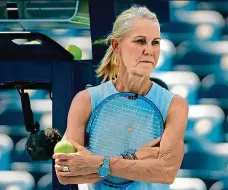  ?? Foto: ČTK ?? Žena dvou profesí Rennae Stubbsová (47 let) posbírala na WTA 60 deblových titulů, teď trénuje Plíškovou a komentuje pro ESPN.