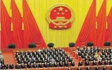  ?? Po pěti letech čeká na podzim pekingskou Velkou síň lidu stranický sjezd vládnoucí čínské komunistic­ké strany a mocenská výměna. FOTO REUTERS ?? Rudý sjezd.