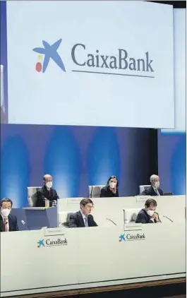  ?? EFE ?? Imagen general de la junta de accionista­s de CaixaBank.