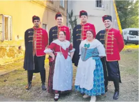  ??  ?? Smotra folklora održala se u dvorcu Erdödy u Kerestincu