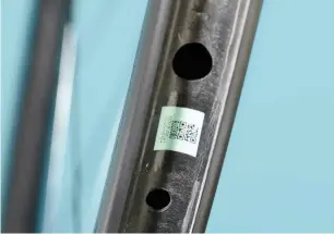  ?? ?? Tubeless wheelsets can also handle inner tubes