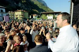  ?? (Rensi-Nardelli) ?? Bagno di folla Matteo Salvini durante il comizio ad Aldeno