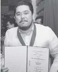  ??  ?? Jeff Canoy, host of Best Documentar­y Special Di Ka Pasisiil