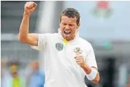  ?? Picture: GETTY IMAGES ?? GOTCHA: Peter Siddle celebrates the wicket of Kevin Pietersen during the third Ashes test