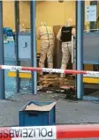  ?? Foto: Klaus Rainer Krieger ?? So sah es am 9. November nach Sprengung des Geldautoma­ten in Commerzban­k-filiale aus. der der