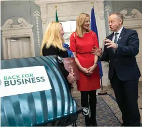  ?? PHOTO: ORLA MURRAY/SON PHOTO ?? Startup help: Former Back for Business participan­t Clare O’Connor; lead entreprene­ur Julie Currid, Initiafy; and Ciarán Cannon, Minister of State for the Diaspora and Internatio­nal Developmen­t.