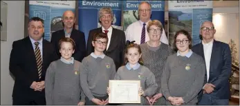  ??  ?? Odhran O’Donohoe, Diarmuid Murtagh, Orlaith O’ Gorman, Ann Lyons and Aveline Grocock from Schoil Mhuire, Rosslare with the Coast Care award.