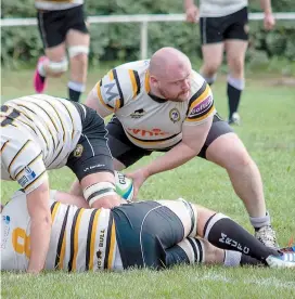  ?? ?? Marlow won 47-19 away at Milton Keynes. Photo: Ian Branch.